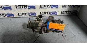 Turbo van een Renault Clio III (SR) 1.2 16V TCE 100 2010