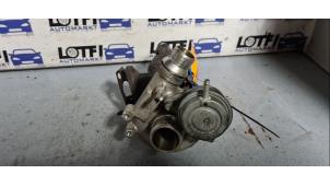 Turbo van een Renault Clio III (SR) 1.2 16V TCE 100 2010