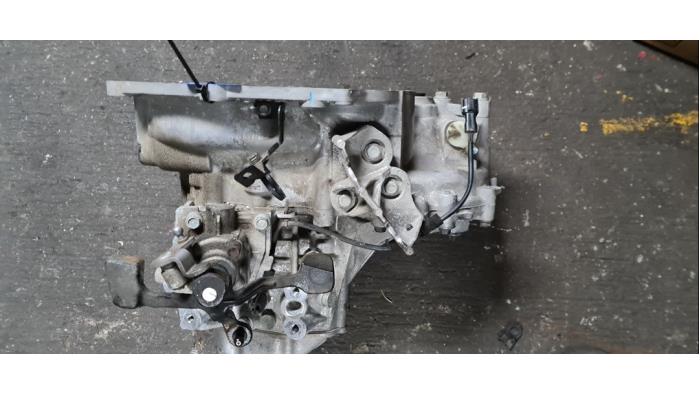 Getriebe van een Opel Karl 1.0 ecoFLEX 12V 2016