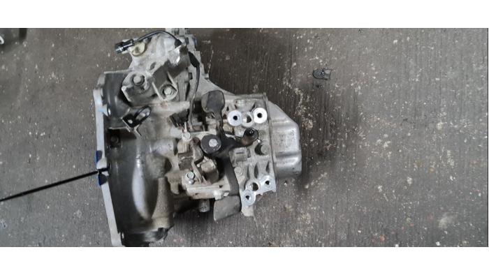 Getriebe van een Opel Karl 1.0 ecoFLEX 12V 2016