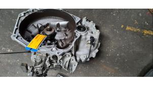 Getriebe van een Opel Karl 1.0 ecoFLEX 12V 2016
