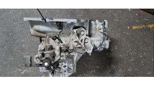 Getriebe van een Opel Karl 1.0 ecoFLEX 12V 2016