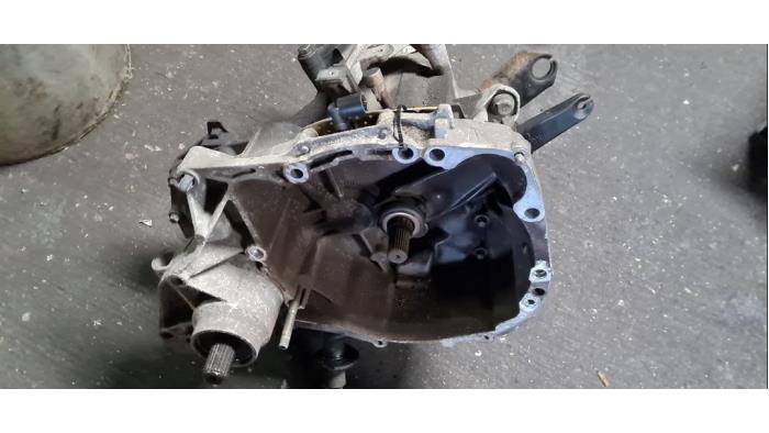 Getriebe Renault Clio II (BB/CB), 1998 / 2016 1.2, Fließheck, Benzin, 1.149cc, 43kW (58pk), FWD, D7F710; D7F720; D7F722; D7F726; D7F746; D7F766, 1998-09 / 2010-02 (Gebraucht)