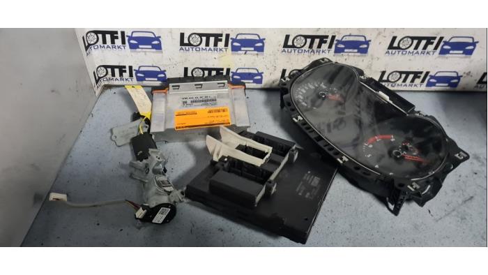 Used Ignition lock + computer Volkswagen Golf VII (AUA) 1.2 TSI 16V Price € 225,00 Margin scheme offered by Automarkt Lotfi