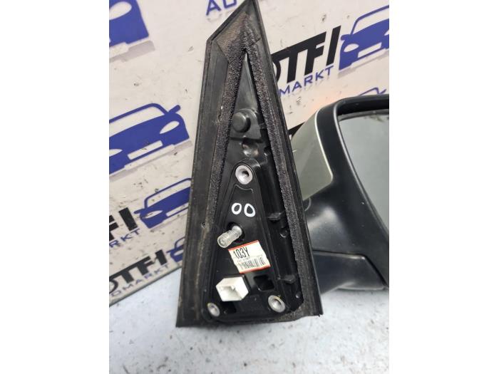 Wing mirror, right from a Kia Carens IV (RP) 1.6 GDI 16V 2014