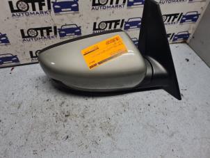 Used Wing mirror, right Kia Carens IV (RP) 1.6 GDI 16V Price € 75,00 Margin scheme offered by Automarkt Lotfi