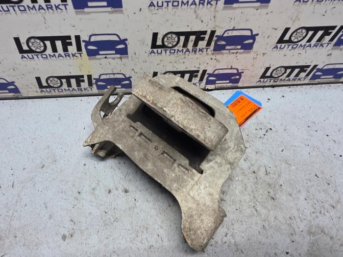 Usagé Support moteur Opel Zafira Tourer (P12) 1.6 CDTI 16V ecoFLEX 134 Prix € 35,00 Règlement à la marge proposé par Automarkt Lotfi