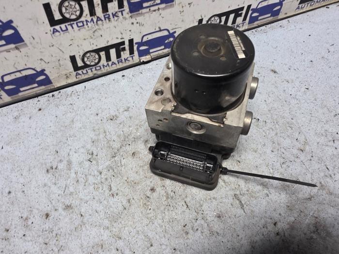 ABS pump from a Opel Zafira Tourer (P12) 1.6 CDTI 16V ecoFLEX 134 2017