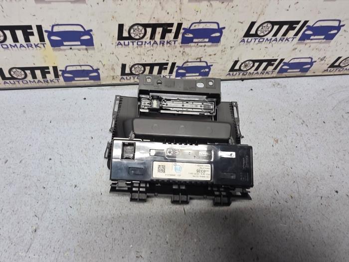 Begagnade Innerdisplay Opel Astra J Sports Tourer (PD8/PE8/PF8) 1.3 CDTI 16V ecoFlex Pris € 40,00 Marginaltabell erbjuds av Automarkt Lotfi
