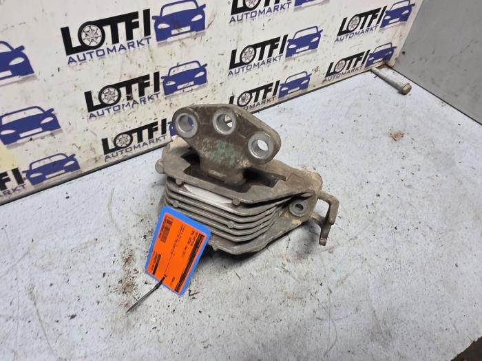 Usagé Support moteur Opel Astra J Sports Tourer (PD8/PE8/PF8) 1.3 CDTI 16V ecoFlex Prix € 25,00 Règlement à la marge proposé par Automarkt Lotfi