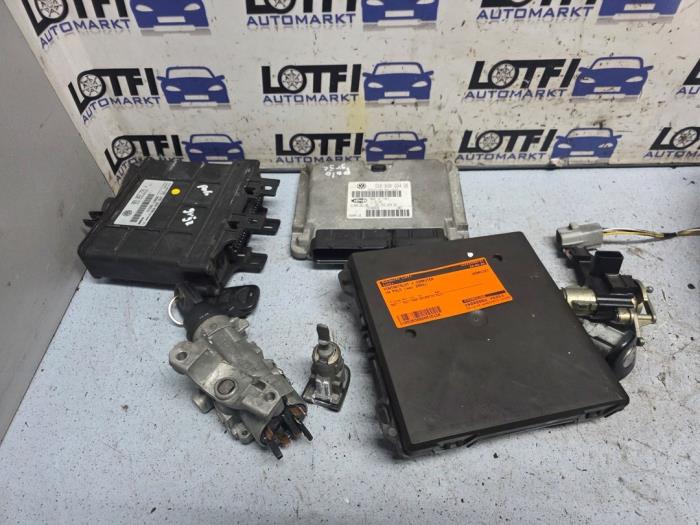 Used Ignition lock + computer Volkswagen Polo IV (9N1/2/3) 1.4 16V Price € 95,00 Margin scheme offered by Automarkt Lotfi
