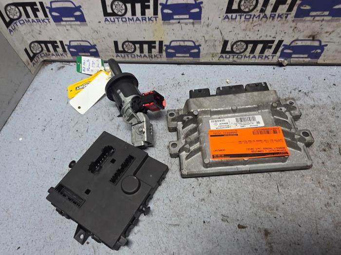 Used Ignition lock + computer Renault Twingo II (CN) 1.2 16V Price € 100,00 Margin scheme offered by Automarkt Lotfi
