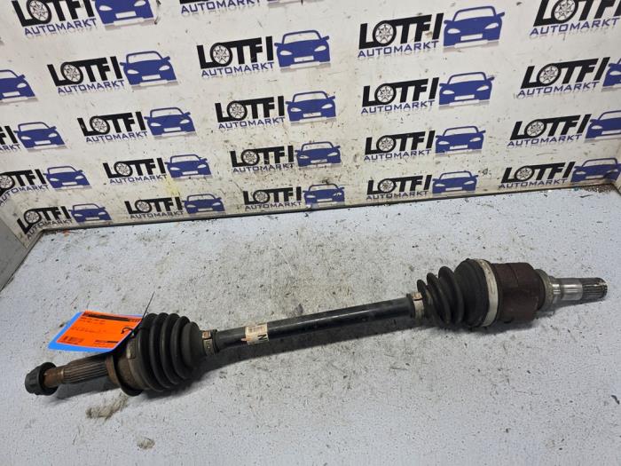 Gebrauchte Antriebswelle links vorne Toyota Yaris II (P9) 1.33 16V Dual VVT-I Preis € 65,00 Margenregelung angeboten von Automarkt Lotfi