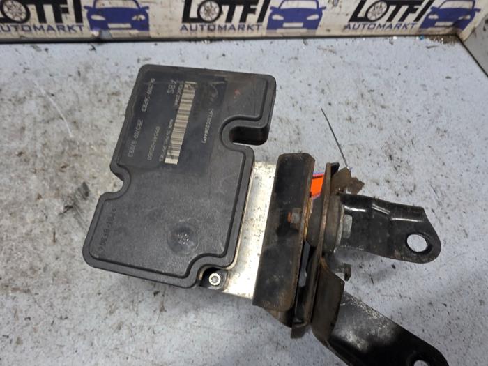 Gebrauchte ABS Pumpe Toyota Yaris II (P9) 1.33 16V Dual VVT-I Preis € 75,00 Margenregelung angeboten von Automarkt Lotfi
