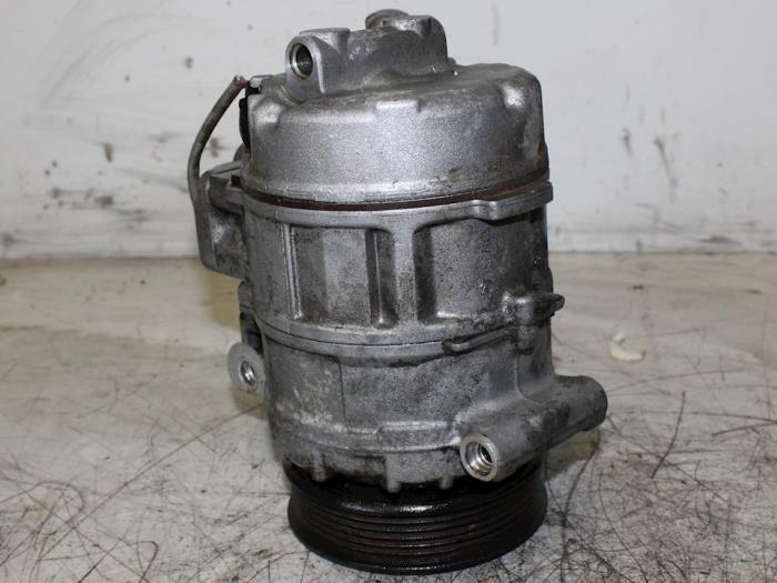 Air conditioning pump from a BMW 5-Serie 2008