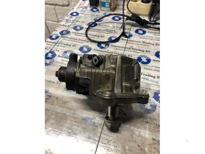 Mechanical fuel pump from a Opel Astra 2015
