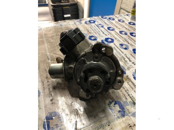 Mechanical fuel pump from a Seat Ibiza 2011