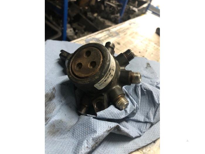 Used Fuel distributor Ford Transit Connect Price € 50,00 Margin scheme offered by Automotoren Trading b.v.