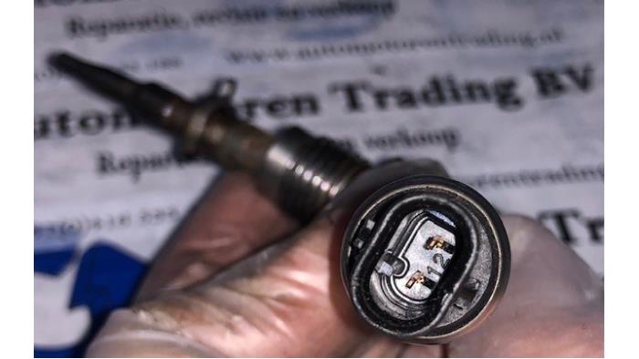 Used Engine temperature sensor Opel Combo Price € 35,00 Margin scheme offered by Automotoren Trading b.v.