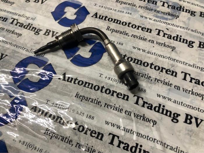 Temperatursensor Motor van een Opel Combo 2016