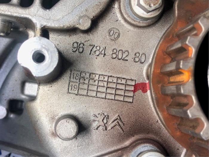 Kraftstoffpumpe Mechanisch van een Peugeot 308 2015