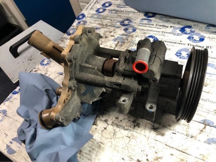 Begagnade Vattenpump Ford Transit Pris på förfrågan erbjuds av Automotoren Trading b.v.