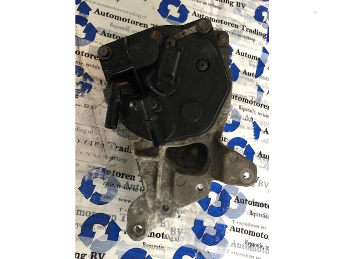 Fuel filter housing from a Peugeot 5008 2012