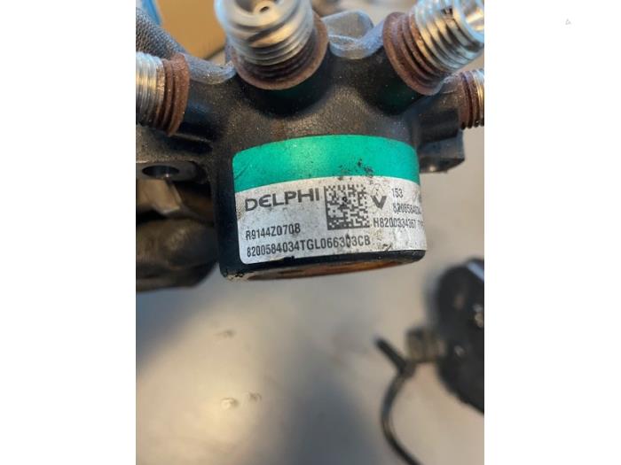Begagnade Bränsletrycksregulator Renault Clio III (BR/CR) 1.5 dCi 70 Pris € 75,00 Marginaltabell erbjuds av Automotoren Trading b.v.