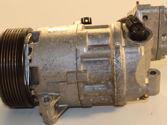 Air conditioning pump from a BMW 3 serie (E90)  2010