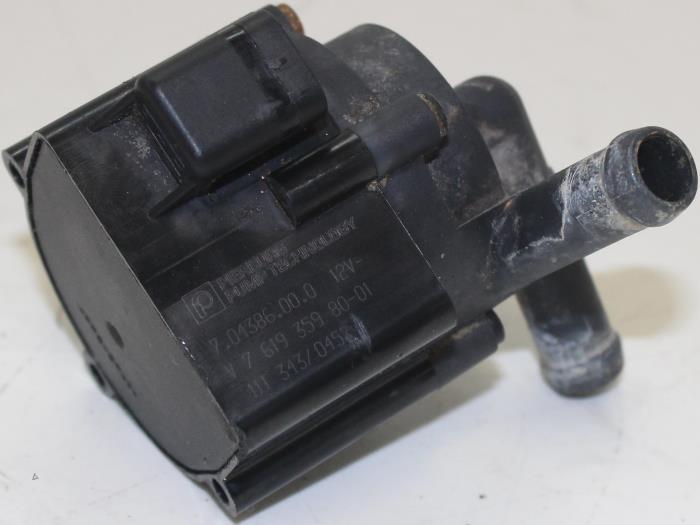 Begagnade Extra vattenpump Citroen C4 Berline (LC) 1.6 16V VTi 120 Pris € 50,00 Marginaltabell erbjuds av Automotoren Trading b.v.