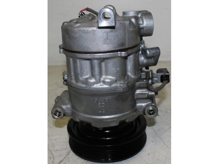 Air conditioning pump from a Audi S4 2008