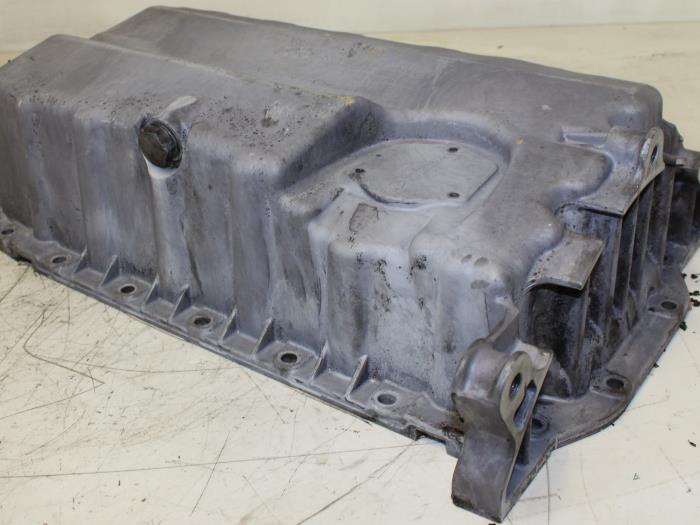 Usagé Couvercle carter Volkswagen Divers Prix € 75,00 Règlement à la marge proposé par Automotoren Trading b.v.