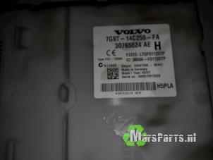 Usagé Boîte à fusibles Volvo V70 (BW) 2.4 D 20V Prix € 25,00 Règlement à la marge proposé par Autodemontagebedrijf De Mars
