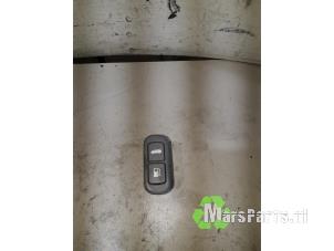 Used Tank cap cover switch Kia Sorento I (JC) 3.5 V6 24V Price € 7,50 Margin scheme offered by Autodemontagebedrijf De Mars