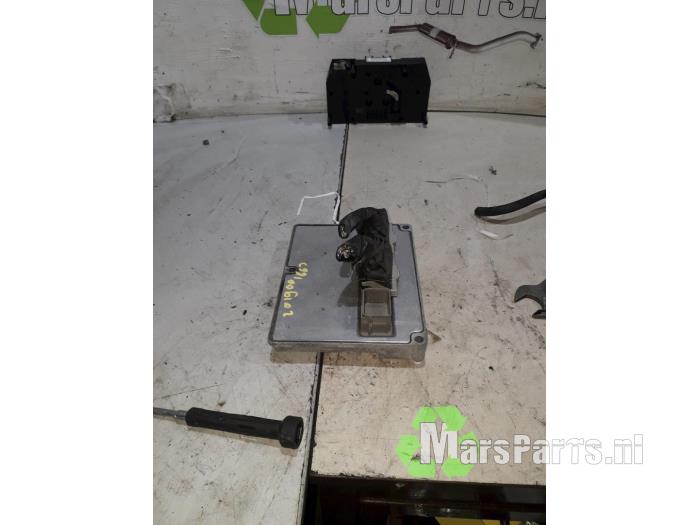 Used Engine management computer Ford Focus 2 Wagon 2.0 16V Price € 27,00 Margin scheme offered by Autodemontagebedrijf De Mars