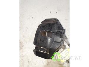 Used Front brake calliper, right BMW 3-Serie Price on request offered by Autodemontagebedrijf De Mars