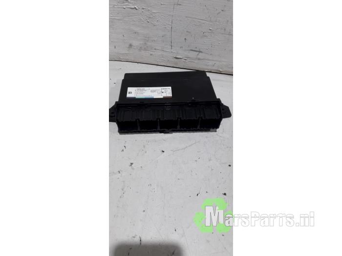 Używane Modul keyless vehicle Volvo V40 (MV) 1.6 T3 GTDi 16V Cena € 32,00 Procedura marży oferowane przez Autodemontagebedrijf De Mars