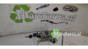 Gebrauchte Zündschloss + Schlüssel Daihatsu Sirion 2 (M3) 1.0 12V DVVT Preis € 25,00 Margenregelung angeboten von Autodemontagebedrijf De Mars