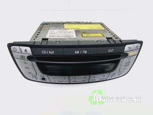 Usados Reproductor de CD Citroen C1 1.0 12V Precio € 32,00 Norma de margen ofrecido por Autodemontagebedrijf De Mars
