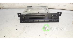 Used CD player BMW 3 serie Compact (E46/5) 316ti 16V Price € 25,00 Margin scheme offered by Autodemontagebedrijf De Mars