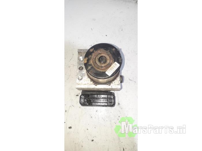 Begagnade ABS-pump Citroen C1 1.0 12V Pris € 48,00 Marginaltabell erbjuds av Autodemontagebedrijf De Mars