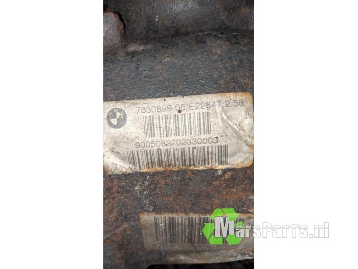 Gebrauchte Differential hinten BMW 5 serie (E60) 525i 24V Preis € 100,00 Margenregelung angeboten von Autodemontagebedrijf De Mars