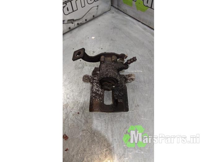 Gebrauchte Bremszange links hinten Toyota Auris (E15) 2.0 D-4D-F 16V Preis € 32,00 Margenregelung angeboten von Autodemontagebedrijf De Mars
