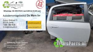 Używane Drzwi prawe tylne wersja 4-drzwiowa Fiat Punto Evo (199) 1.3 JTD Multijet 85 16V Euro 5 Cena € 40,00 Procedura marży oferowane przez Autodemontagebedrijf De Mars