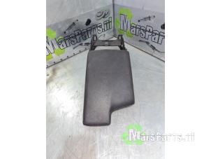 Gebrauchte Armlehne BMW 3 serie Touring (E91) 320d 16V Preis € 32,00 Margenregelung angeboten von Autodemontagebedrijf De Mars
