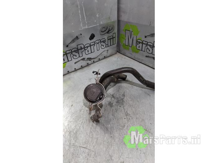 Begagnade Extra vattenpump Mercedes B (W246/W242) 1.6 B-180 BlueEFFICIENCY Turbo 16V Pris € 24,00 Marginaltabell erbjuds av Autodemontagebedrijf De Mars