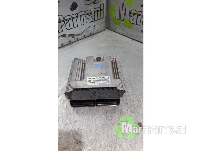Used Engine management computer Volkswagen Golf VII (AUA) 2.0 GTD 16V Price € 108,00 Margin scheme offered by Autodemontagebedrijf De Mars