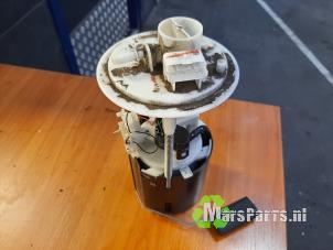 Usados Bomba eléctrica de combustible Fiat Punto II (188) 1.2 60 S Precio € 25,00 Norma de margen ofrecido por Autodemontagebedrijf De Mars