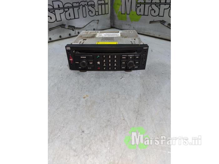 CD player from a Peugeot 307 (3A/C/D) 2.0 HDi 90 2006
