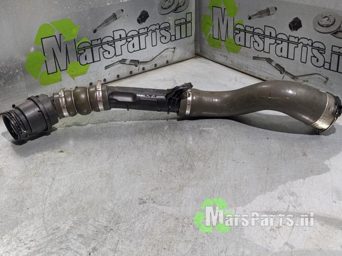 Gebrauchte Intercooler Schlauch Nissan Qashqai (J11) 1.5 dCi DPF Preis € 50,00 Margenregelung angeboten von Autodemontagebedrijf De Mars